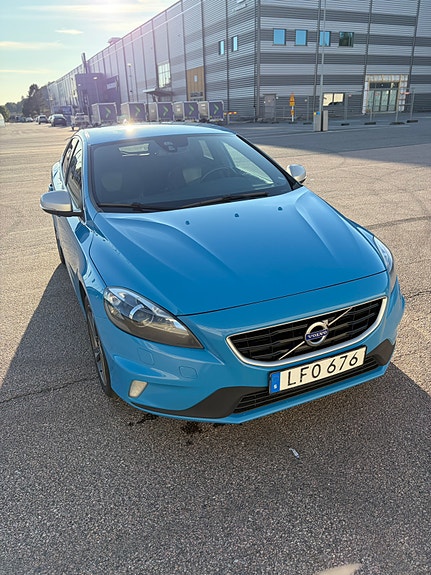 Volvo V40 4 of 6