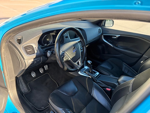 Volvo V40 5 of 6
