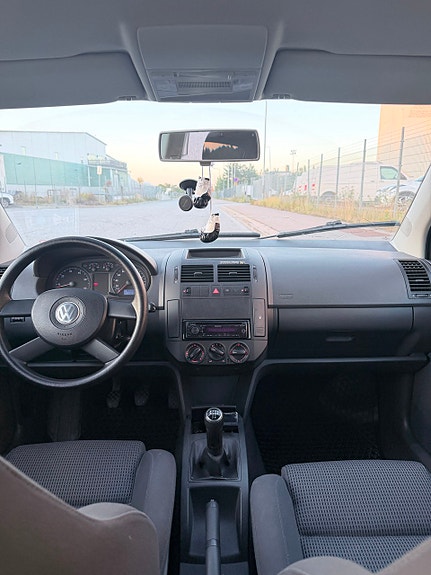 Volkswagen Polo 8 of 9