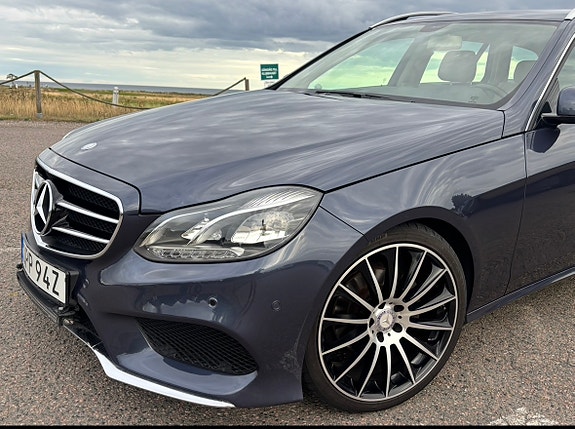 Mercedes-Benz E200 3 of 10