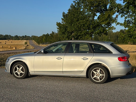 Audi A4 2 of 9