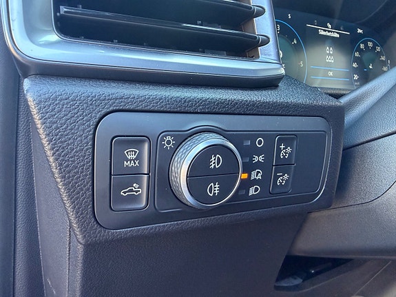 Volkswagen Amarok 10 of 14