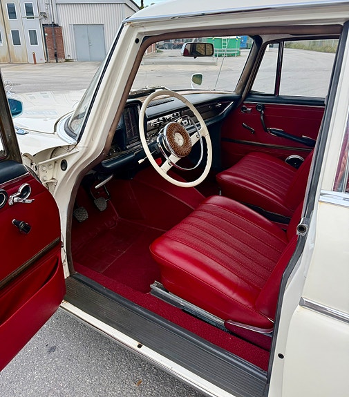 Mercedes-Benz 220 SB 10 of 12