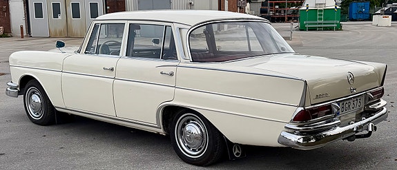 Mercedes-Benz 220 SB 5 of 12