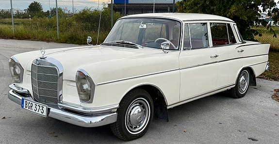 Mercedes-Benz 220 SB 3 of 12