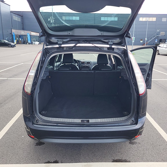 Ford Focus 12 of 19