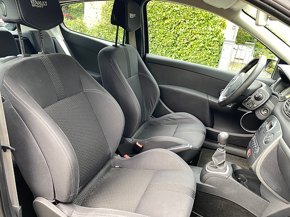 Renault Clio 8 of 10