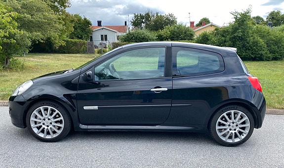 Renault Clio 2 of 10