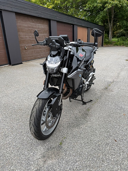 BMW F 900 R 2 of 6