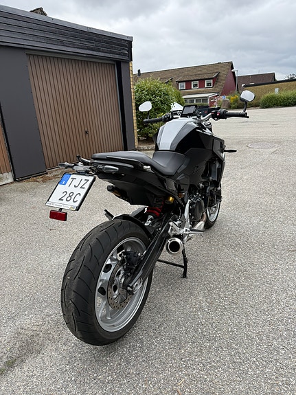 BMW F 900 R 4 of 6