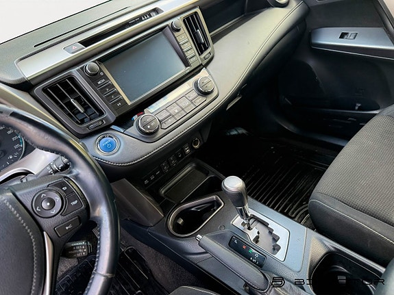 Toyota RAV4 15 of 17