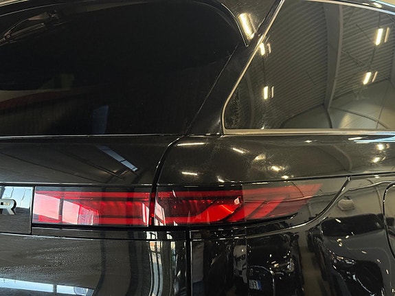 Land Rover Range Rover Sport 11 of 21