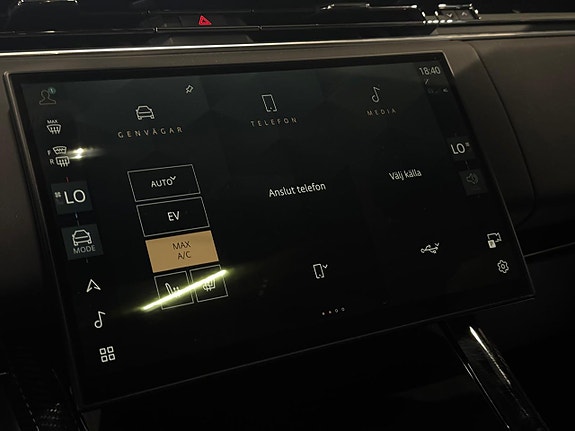Land Rover Range Rover Sport 16 of 21