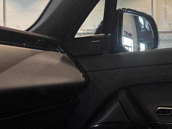 Land Rover Range Rover Sport 15 of 21