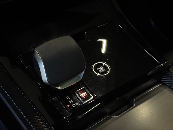 Land Rover Range Rover Sport 14 of 21