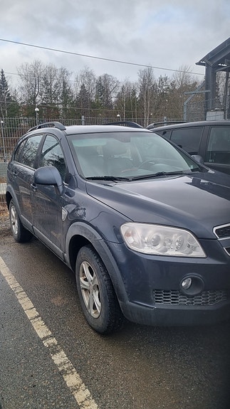 Chevrolet Captiva 4 of 8