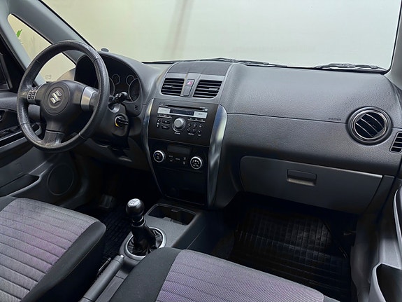 Suzuki SX4 13 of 21