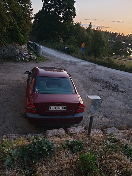 Volvo S80 3 of 4