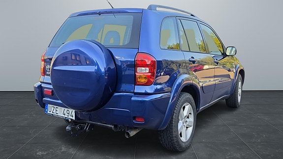 Toyota RAV4 5 of 13