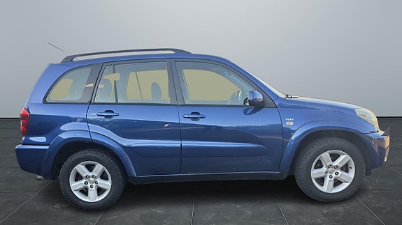 Toyota RAV4 6 of 13