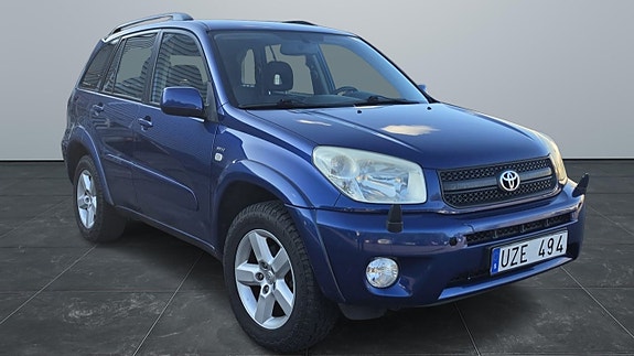 Toyota RAV4 7 of 13
