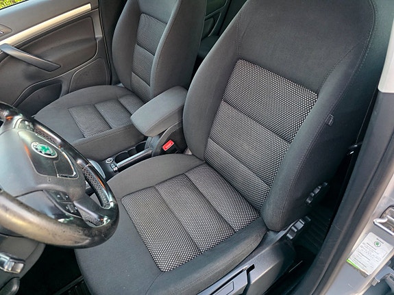 Skoda Octavia Scout 19 of 27