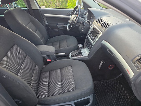 Skoda Octavia Scout 13 of 27