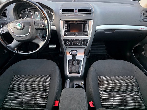 Skoda Octavia Scout 14 of 27