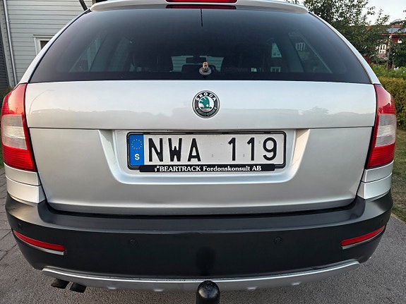 Skoda Octavia Scout 4 of 27