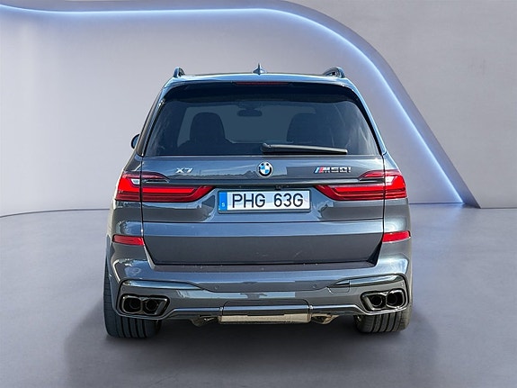 BMW X7 4 of 26
