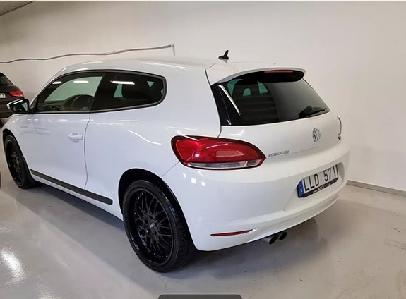 Volkswagen Scirocco 2 of 9