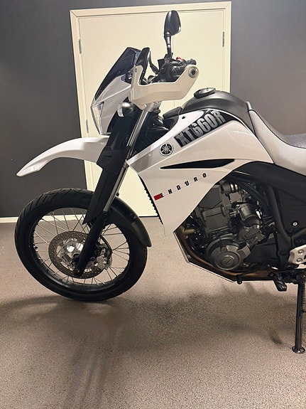 Yamaha XT660R 2 of 5