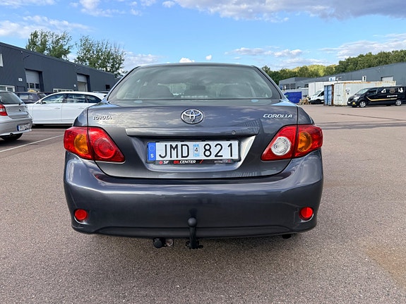 Toyota Corolla 6 of 14