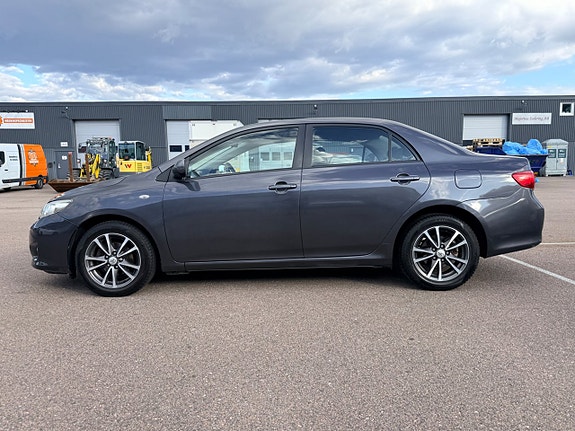 Toyota Corolla 4 of 14