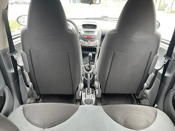 Toyota Aygo 8 of 10