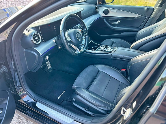 Mercedes-Benz E220 d 3 of 8