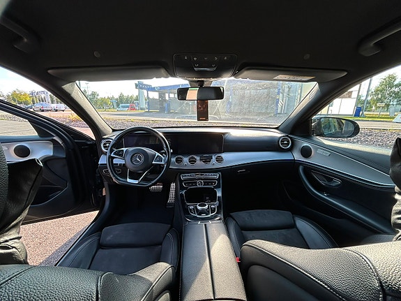 Mercedes-Benz E220 d 5 of 8