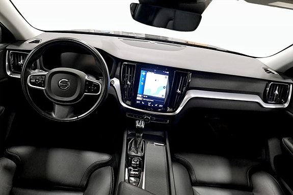 Volvo V60 Cross Country 4 of 9