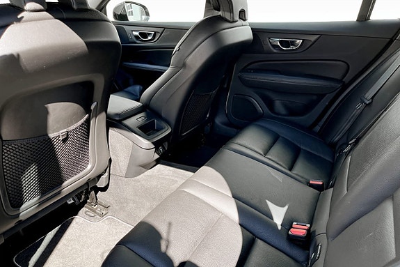 Volvo V60 8 of 9