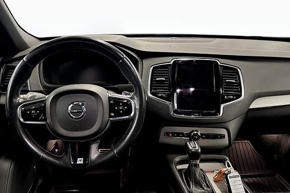 Volvo XC90 4 of 9