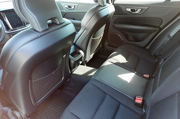 Volvo V60 8 of 9