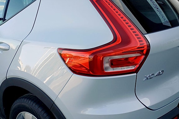 Volvo XC40 13 of 13