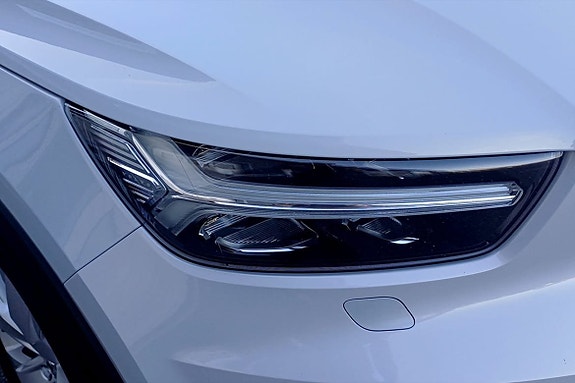 Volvo XC40 12 of 13