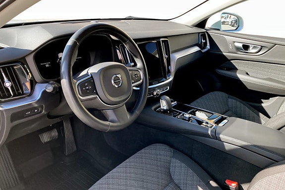 Volvo V60 7 of 11