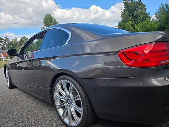 BMW 325d 6 of 8