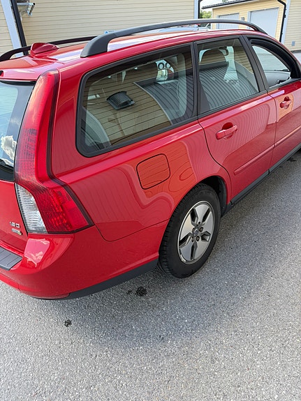 Volvo V50 4 of 13