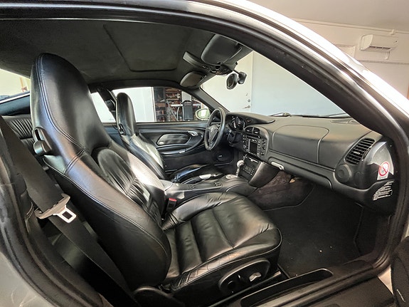 Porsche 911 Turbo 15 of 16