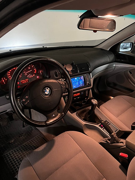 BMW 525i 12 of 17