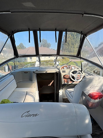 Bayliner 2655 Ciera 7 of 11