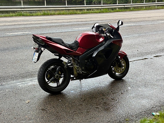 Triumph Sprint ST 1050 ABS 2 of 8